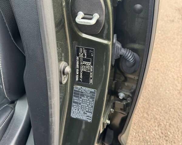 Зелений Лексус РХ, об'ємом двигуна 2 л та пробігом 97 тис. км за 41500 $, фото 2 на Automoto.ua