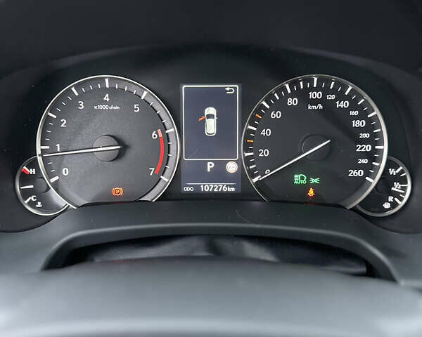 Зелений Лексус РХ, об'ємом двигуна 2 л та пробігом 107 тис. км за 43000 $, фото 6 на Automoto.ua