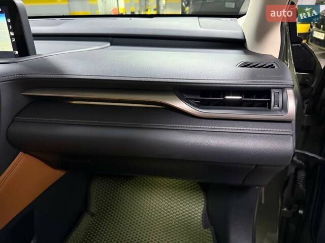 Зеленый Лексус РХ, объемом двигателя 3.5 л и пробегом 15 тыс. км за 62500 $, фото 113 на Automoto.ua