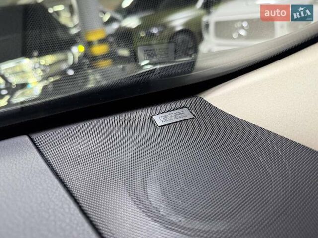 Зеленый Лексус РХ, объемом двигателя 3.5 л и пробегом 15 тыс. км за 62500 $, фото 44 на Automoto.ua