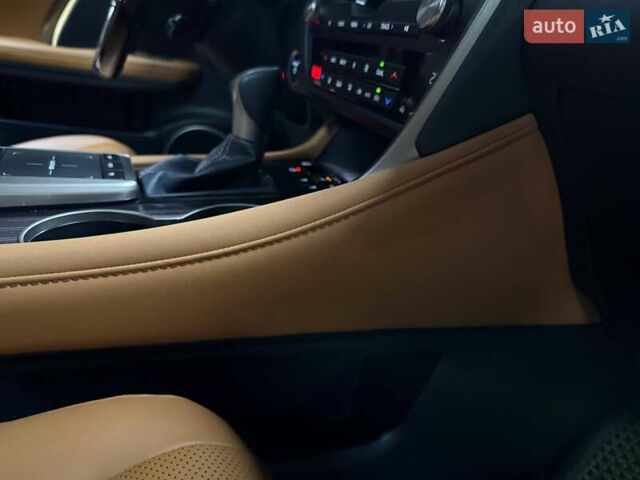 Зеленый Лексус РХ, объемом двигателя 3.5 л и пробегом 15 тыс. км за 62500 $, фото 112 на Automoto.ua