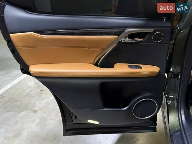 Зеленый Лексус РХ, объемом двигателя 3.5 л и пробегом 15 тыс. км за 62500 $, фото 57 на Automoto.ua