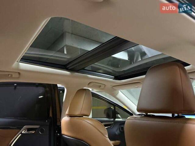 Зеленый Лексус РХ, объемом двигателя 3.5 л и пробегом 15 тыс. км за 62500 $, фото 68 на Automoto.ua