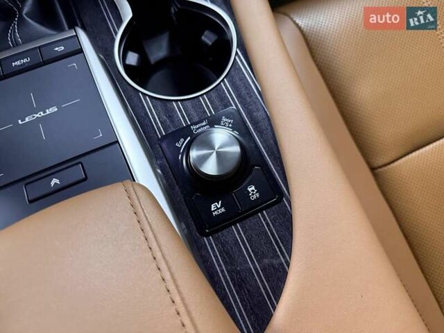 Зеленый Лексус РХ, объемом двигателя 3.5 л и пробегом 15 тыс. км за 62500 $, фото 101 на Automoto.ua