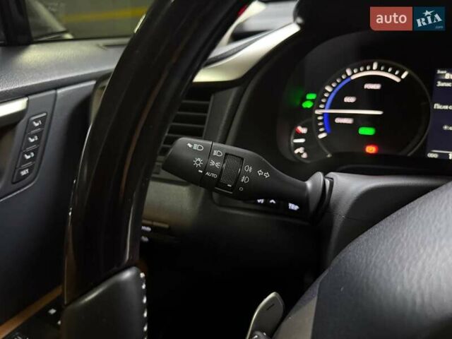 Зеленый Лексус РХ, объемом двигателя 3.5 л и пробегом 15 тыс. км за 62500 $, фото 81 на Automoto.ua