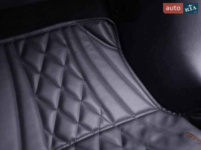 Зелений Лексус РХ, об'ємом двигуна 2.49 л та пробігом 38 тис. км за 81000 $, фото 80 на Automoto.ua