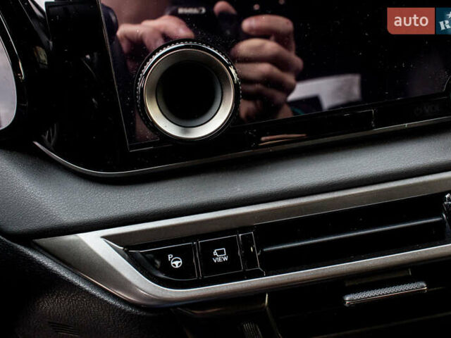 Зеленый Лексус РХ, объемом двигателя 2.4 л и пробегом 17 тыс. км за 68000 $, фото 77 на Automoto.ua