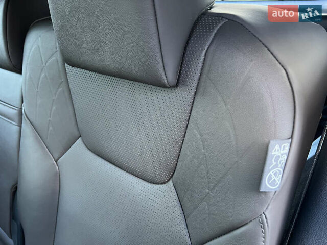 Зеленый Лексус РХ, объемом двигателя 2.39 л и пробегом 24 тыс. км за 71000 $, фото 56 на Automoto.ua