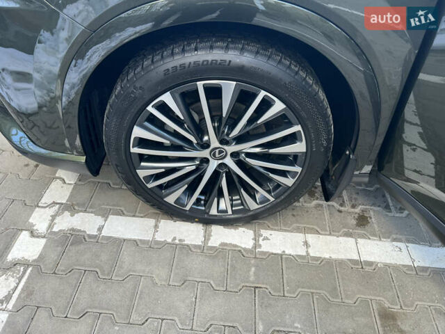 Зеленый Лексус РХ, объемом двигателя 2.39 л и пробегом 24 тыс. км за 71000 $, фото 33 на Automoto.ua