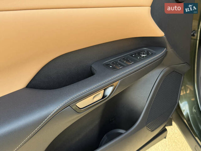 Зелений Лексус РХ, об'ємом двигуна 2.5 л та пробігом 25 тис. км за 74500 $, фото 17 на Automoto.ua