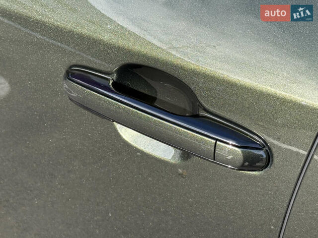 Зелений Лексус РХ, об'ємом двигуна 2.5 л та пробігом 25 тис. км за 74500 $, фото 14 на Automoto.ua