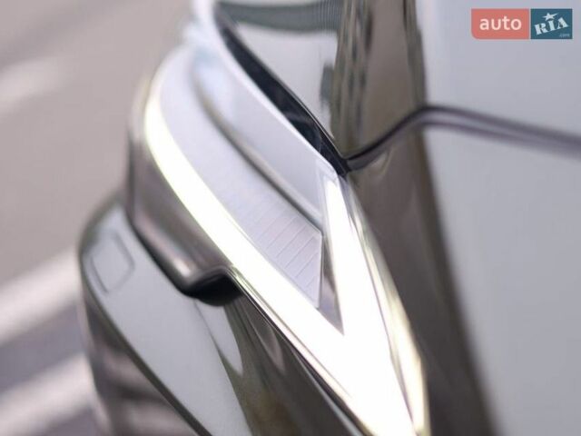 Зелений Лексус РХ, об'ємом двигуна 2.49 л та пробігом 38 тис. км за 81000 $, фото 38 на Automoto.ua