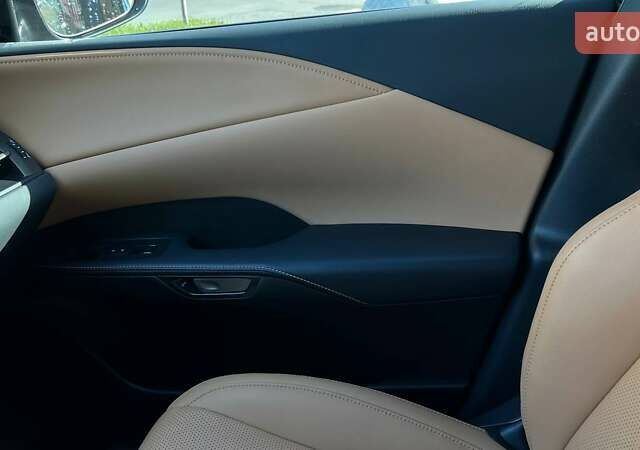 Зелений Лексус РХ, об'ємом двигуна 2.5 л та пробігом 16 тис. км за 64000 $, фото 18 на Automoto.ua