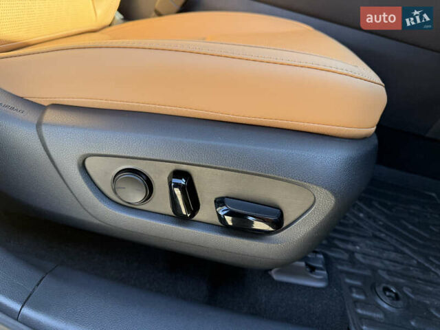 Зелений Лексус РХ, об'ємом двигуна 2.49 л та пробігом 3 тис. км за 86000 $, фото 31 на Automoto.ua