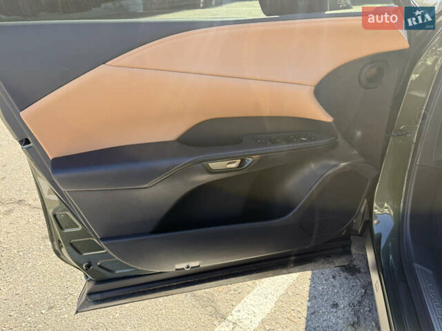 Зелений Лексус РХ, об'ємом двигуна 2.49 л та пробігом 3 тис. км за 86000 $, фото 12 на Automoto.ua