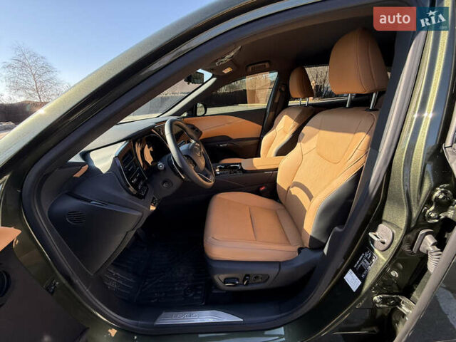 Зелений Лексус РХ, об'ємом двигуна 2.49 л та пробігом 3 тис. км за 86000 $, фото 16 на Automoto.ua