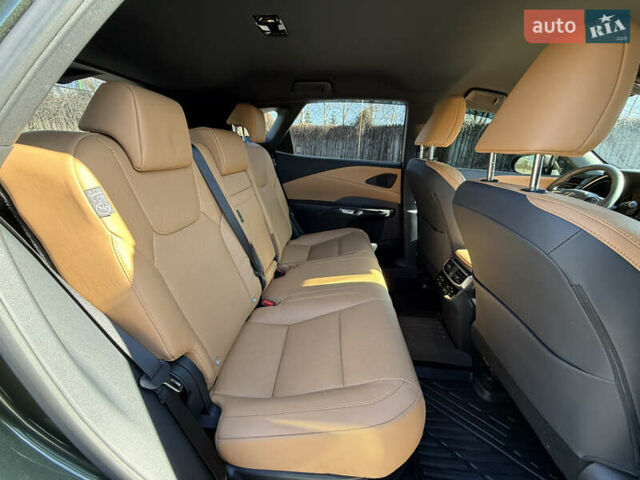 Зелений Лексус РХ, об'ємом двигуна 2.49 л та пробігом 3 тис. км за 86000 $, фото 27 на Automoto.ua