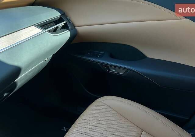 Зелений Лексус РХ, об'ємом двигуна 2.5 л та пробігом 16 тис. км за 64000 $, фото 17 на Automoto.ua