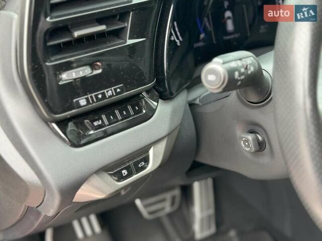 Помаранчевий Лексус РХ, об'ємом двигуна 2.4 л та пробігом 15 тис. км за 70420 $, фото 25 на Automoto.ua