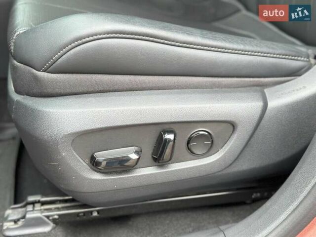 Помаранчевий Лексус РХ, об'ємом двигуна 2.4 л та пробігом 15 тис. км за 70420 $, фото 22 на Automoto.ua
