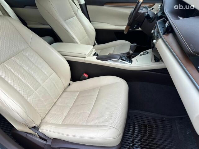 Белый Лексус С 350, объемом двигателя 2.5 л и пробегом 84 тыс. км за 29990 $, фото 19 на Automoto.ua
