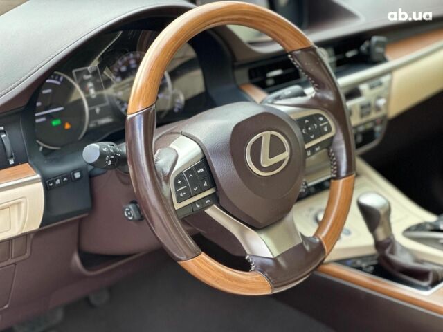Белый Лексус С 350, объемом двигателя 2.5 л и пробегом 84 тыс. км за 29990 $, фото 24 на Automoto.ua