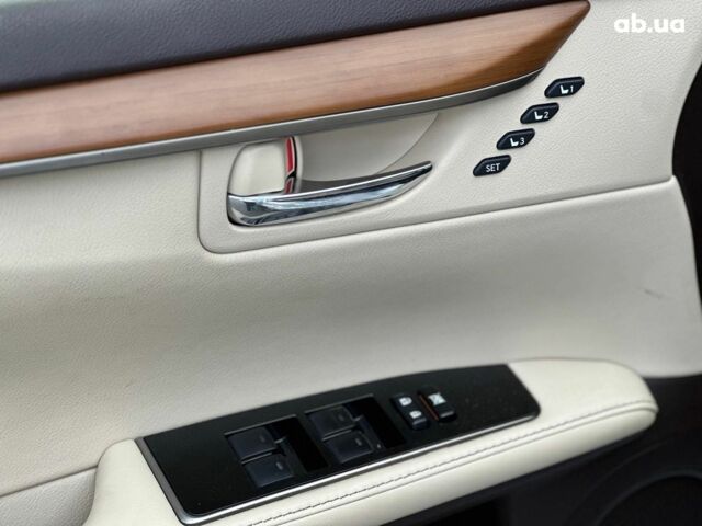 Белый Лексус С 350, объемом двигателя 2.5 л и пробегом 84 тыс. км за 29990 $, фото 23 на Automoto.ua
