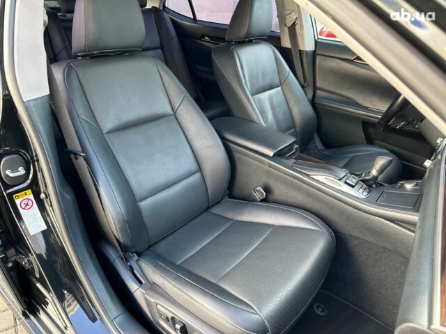 Черный Лексус С 350, объемом двигателя 25 л и пробегом 136 тыс. км за 25990 $, фото 26 на Automoto.ua