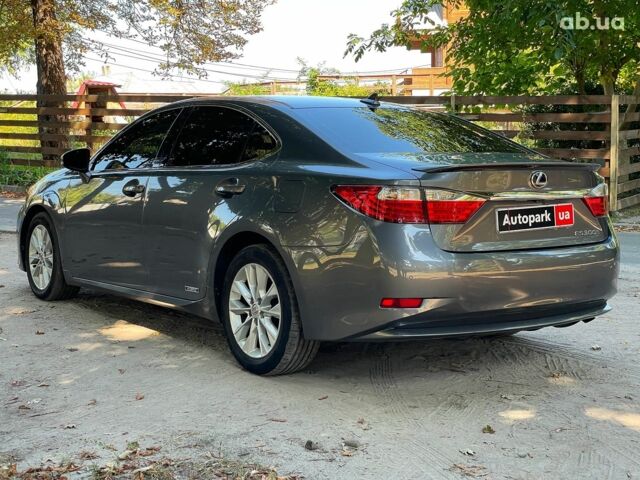 Серый Лексус С 350, объемом двигателя 2.5 л и пробегом 220 тыс. км за 17990 $, фото 12 на Automoto.ua