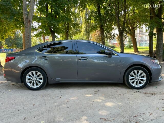 Серый Лексус С 350, объемом двигателя 2.5 л и пробегом 220 тыс. км за 17990 $, фото 6 на Automoto.ua