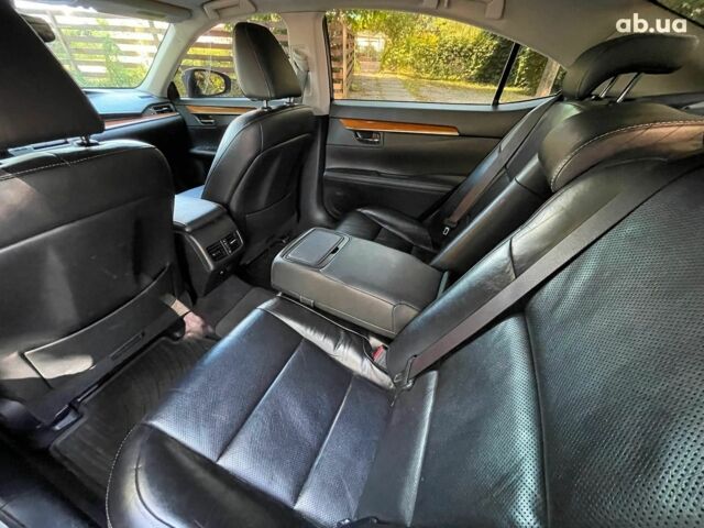 Серый Лексус С 350, объемом двигателя 2.5 л и пробегом 220 тыс. км за 17990 $, фото 17 на Automoto.ua