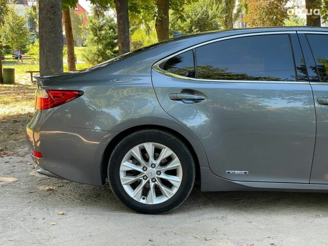 Серый Лексус С 350, объемом двигателя 2.5 л и пробегом 220 тыс. км за 17990 $, фото 7 на Automoto.ua