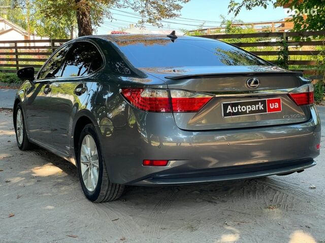 Серый Лексус С 350, объемом двигателя 2.5 л и пробегом 220 тыс. км за 17990 $, фото 11 на Automoto.ua
