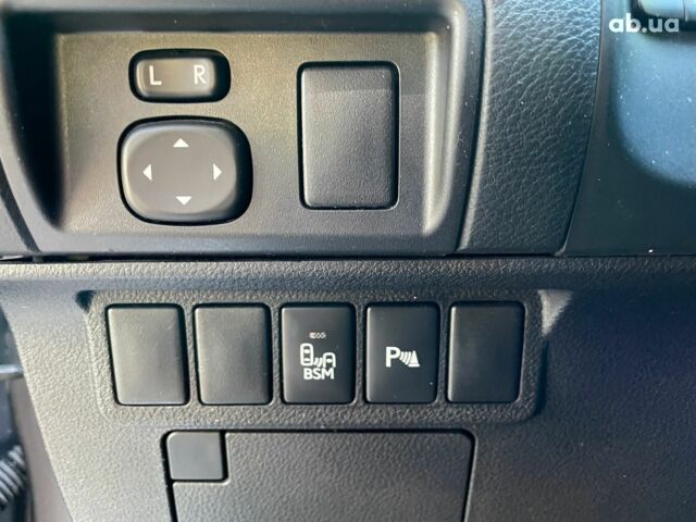 Серый Лексус С 350, объемом двигателя 2.5 л и пробегом 220 тыс. км за 17990 $, фото 23 на Automoto.ua