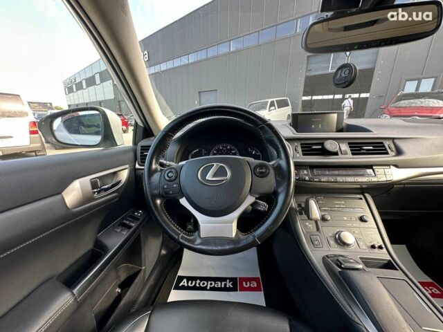 Белый Лексус CT 200h, объемом двигателя 1.8 л и пробегом 187 тыс. км за 16490 $, фото 27 на Automoto.ua