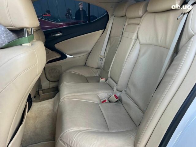 Белый Лексус IS 220, объемом двигателя 2.2 л и пробегом 351 тыс. км за 8990 $, фото 35 на Automoto.ua