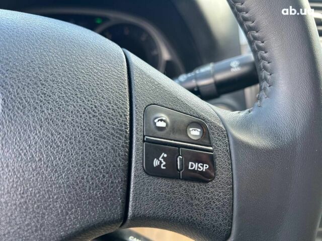 Белый Лексус IS 220, объемом двигателя 2.2 л и пробегом 351 тыс. км за 8990 $, фото 22 на Automoto.ua