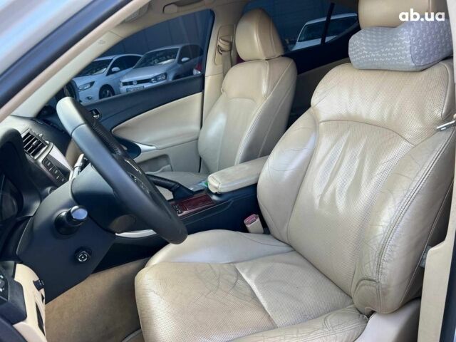 Белый Лексус IS 220, объемом двигателя 2.2 л и пробегом 351 тыс. км за 8990 $, фото 17 на Automoto.ua