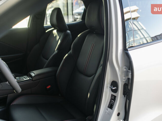 Лексус LBX, об'ємом двигуна 1.49 л та пробігом 0 тис. км за 42240 $, фото 11 на Automoto.ua