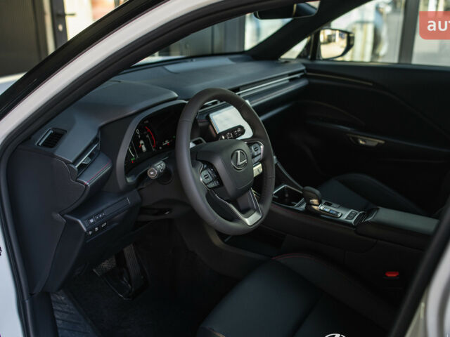 Лексус LBX, об'ємом двигуна 1.49 л та пробігом 0 тис. км за 42240 $, фото 9 на Automoto.ua