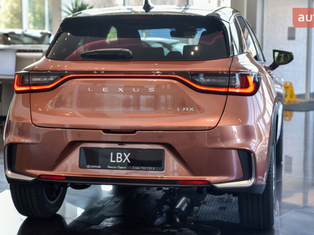 Лексус LBX, об'ємом двигуна 1.49 л та пробігом 0 тис. км за 42760 $, фото 8 на Automoto.ua