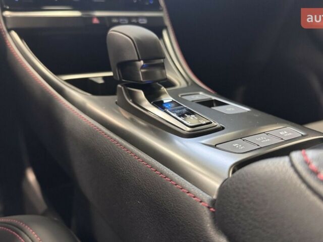 Лексус LBX, объемом двигателя 1.49 л и пробегом 0 тыс. км за 42260 $, фото 9 на Automoto.ua