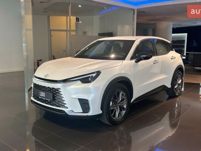 Лексус LBX, объемом двигателя 1.49 л и пробегом 0 тыс. км за 41090 $, фото 3 на Automoto.ua