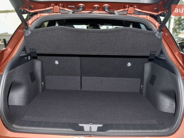 Лексус LBX, об'ємом двигуна 1.49 л та пробігом 0 тис. км за 42760 $, фото 11 на Automoto.ua