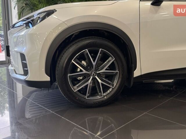 Лексус LBX, объемом двигателя 1.49 л и пробегом 0 тыс. км за 42260 $, фото 6 на Automoto.ua