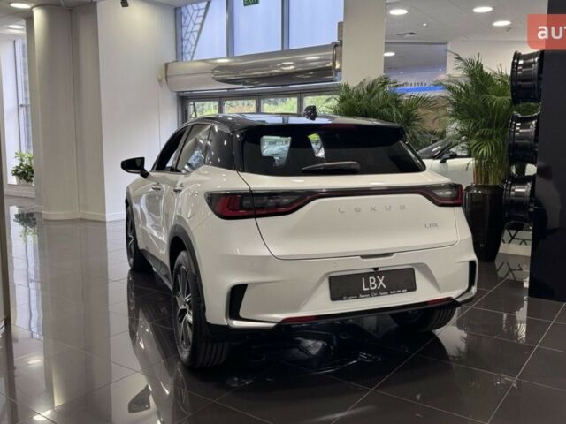 Лексус LBX, объемом двигателя 1.49 л и пробегом 0 тыс. км за 42260 $, фото 12 на Automoto.ua