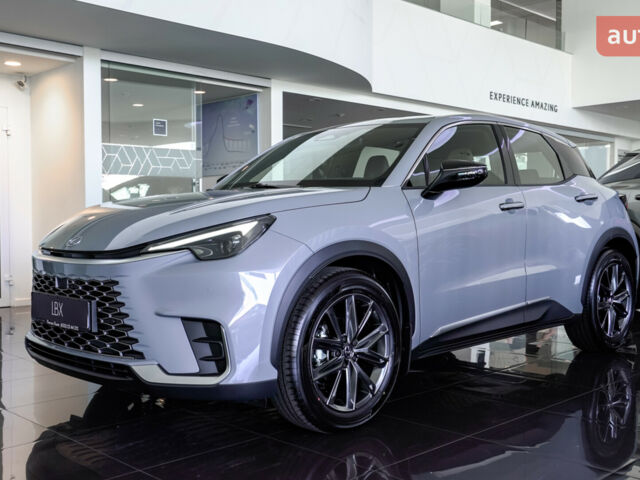 Лексус LBX, об'ємом двигуна 1.49 л та пробігом 0 тис. км за 41090 $, фото 3 на Automoto.ua