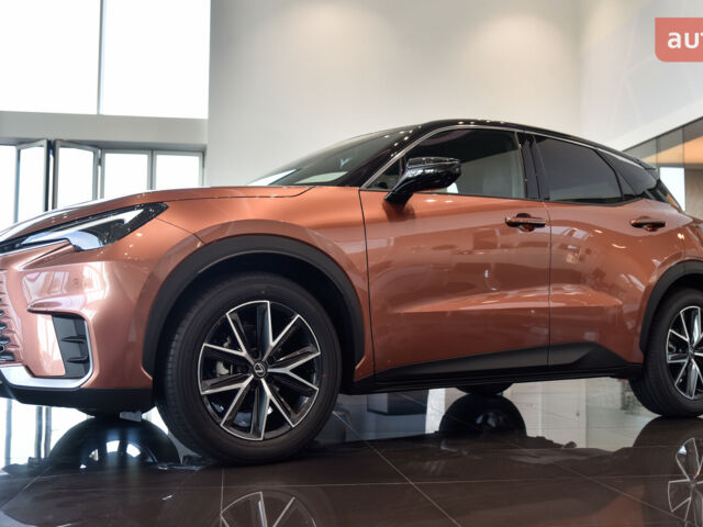 Лексус LBX, об'ємом двигуна 1.49 л та пробігом 0 тис. км за 42760 $, фото 6 на Automoto.ua