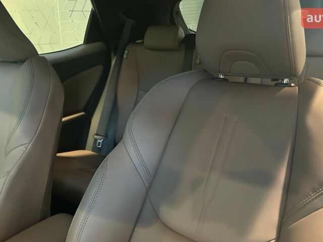 Лексус LBX, объемом двигателя 1.49 л и пробегом 0 тыс. км за 41090 $, фото 14 на Automoto.ua