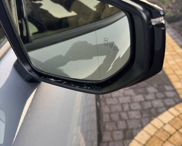 Серый Лексус LBX, объемом двигателя 1.49 л и пробегом 1 тыс. км за 38500 $, фото 24 на Automoto.ua